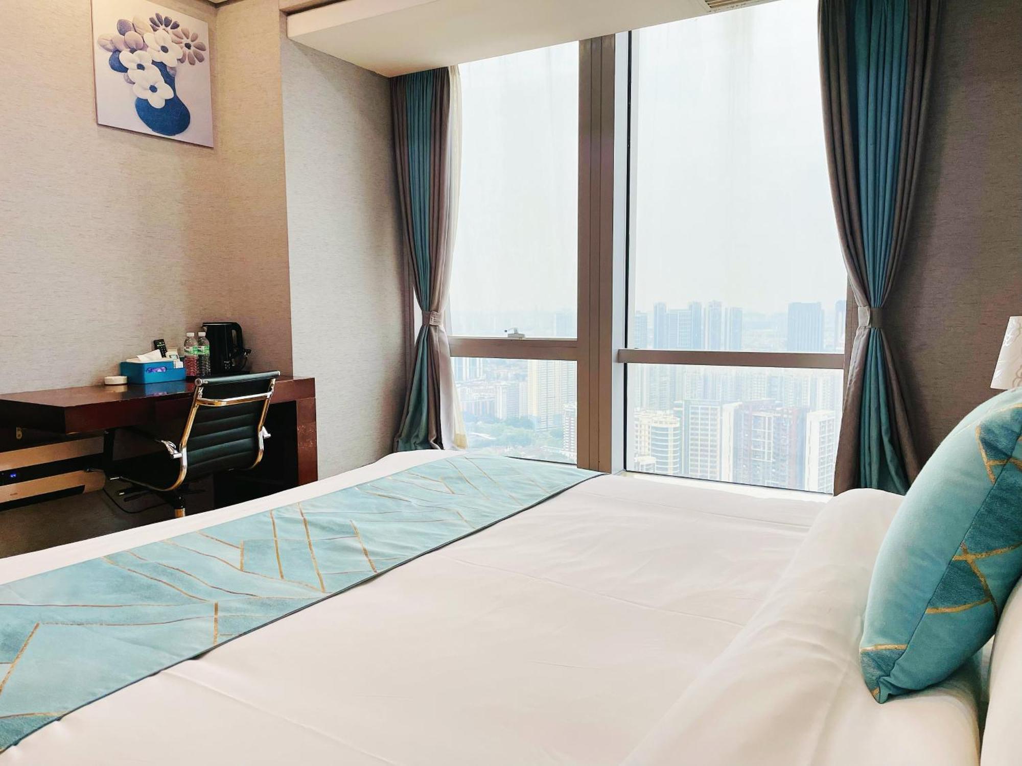 Ht Legend Hotel Changgang Metro Station Exit F -Direct To Canton Fair Extérieur photo